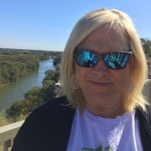 Meet your Posher, Traci